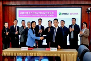 Evonik and Pingmei Shenma Strike Hydrogen Peroxide Licensing Deal in China